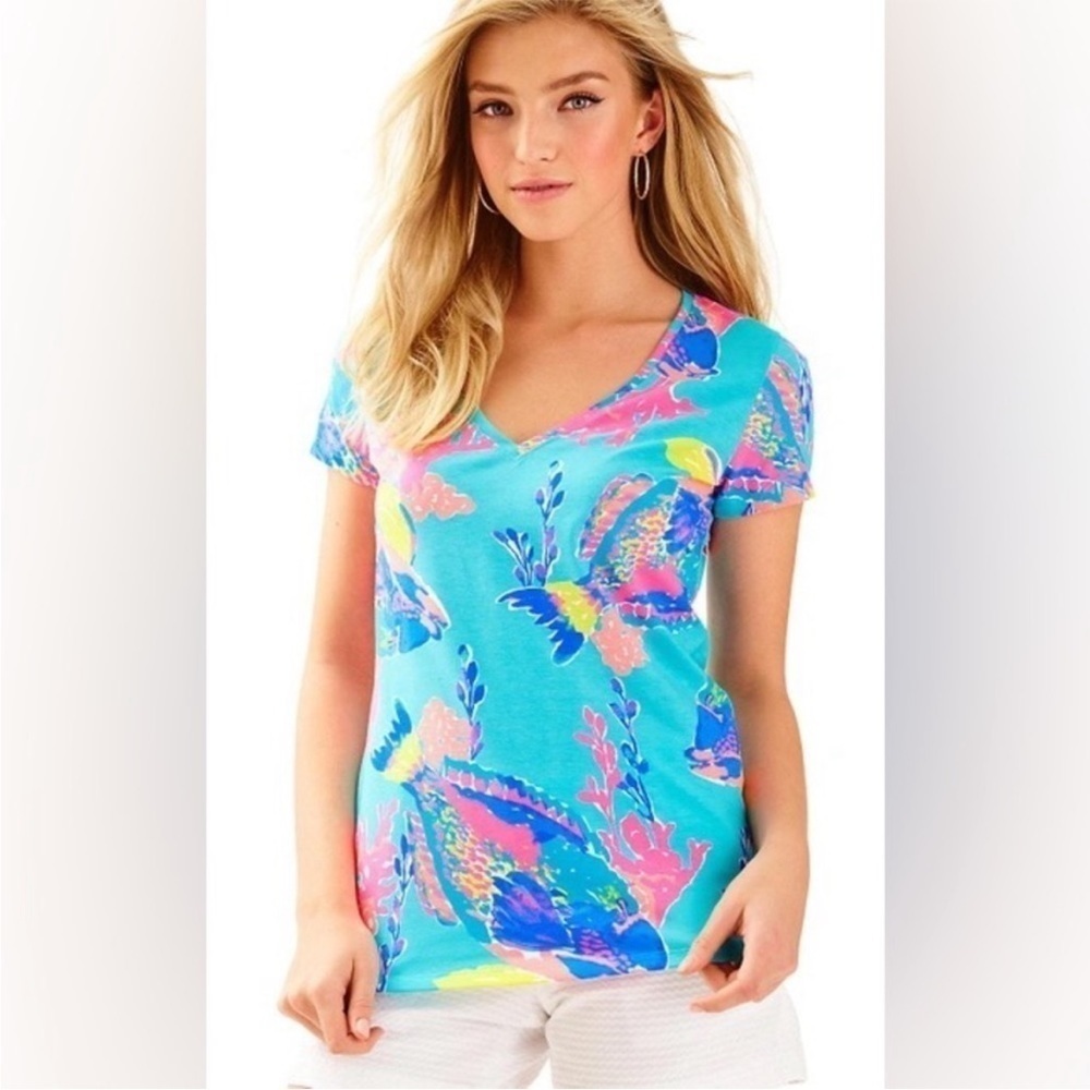 Lilly Pulitzer Michele V Neck Top Shorely Blue Sandstorm Shirt Fish Sz XS